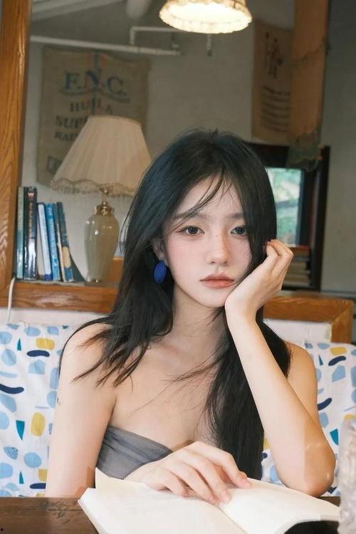 清纯少女在线视频,清纯少女的在线魅力瞬间